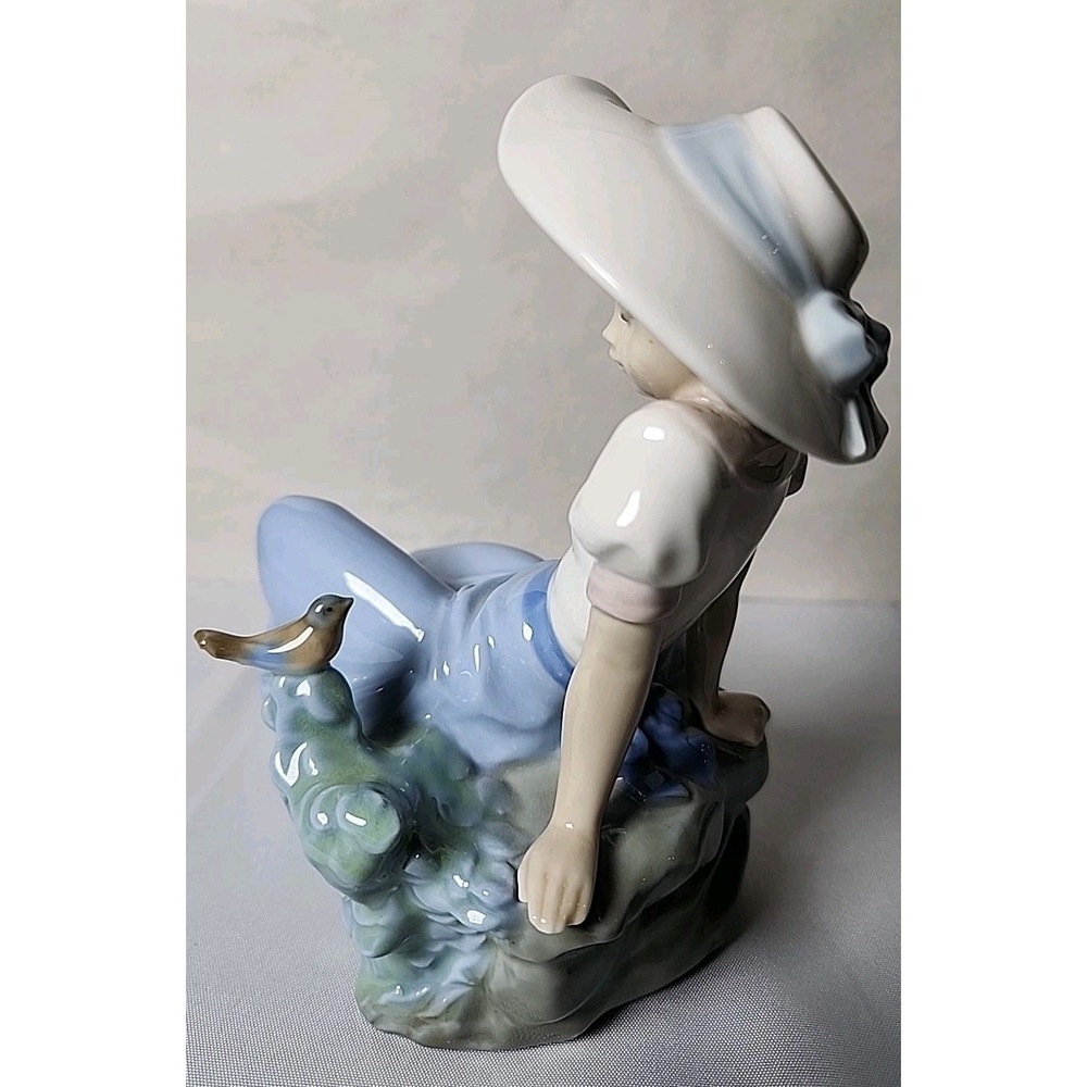 VTG Nao by Lladro '92 Porcelain Sculptur Listening to the Birds' Songs Retired - Picture 8 of 10